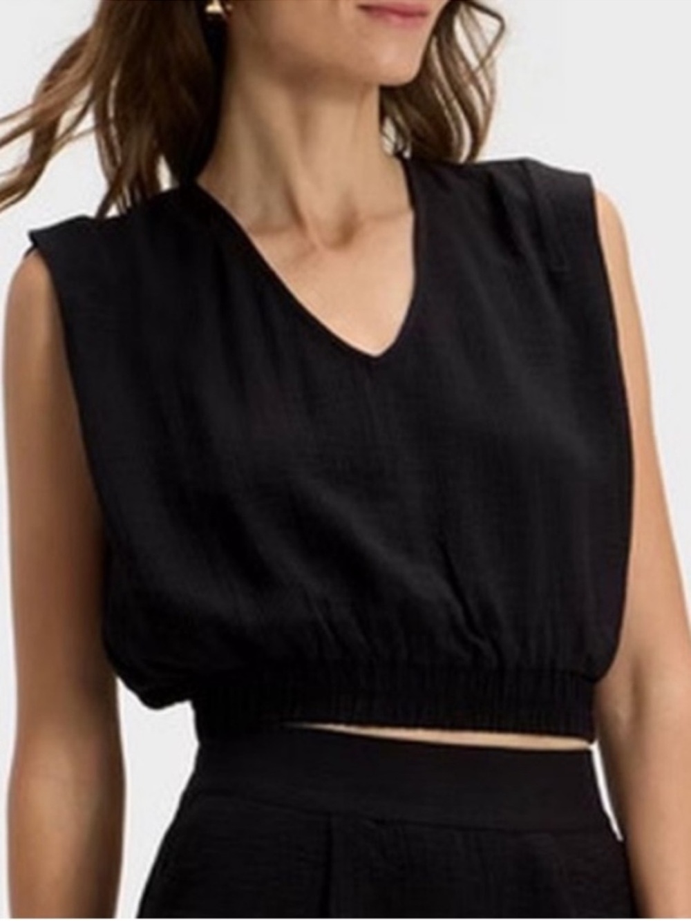 A New Day Sleeveless V-Neck Smock Waist Top Woman’s Size Medium NWT